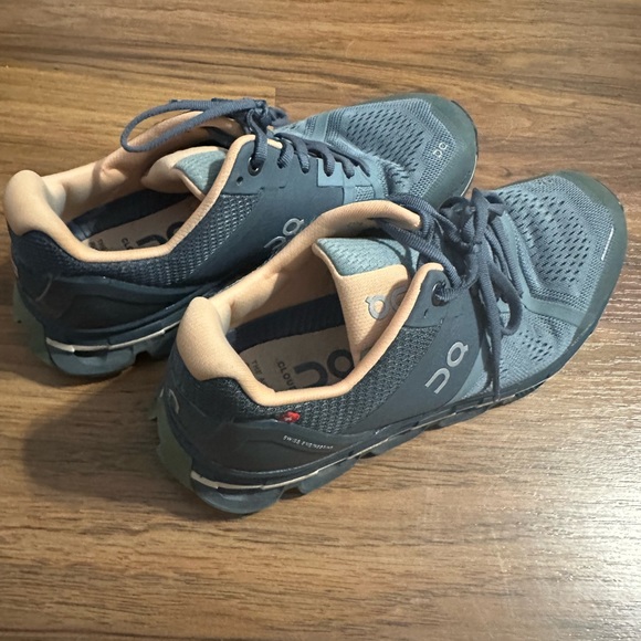 On Running Shoes On Cloud Tennis Shoes Poshmark